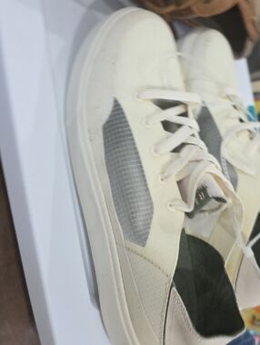 Reef Men's Cream and Gray Low-Top Sneakers